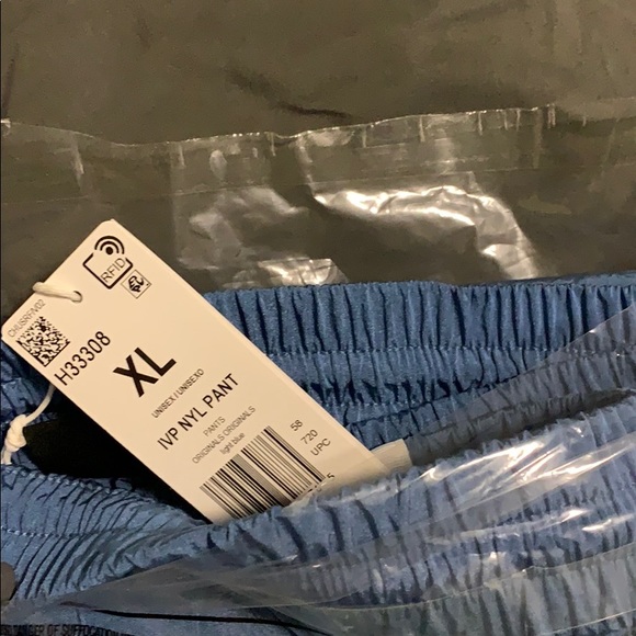 🚨SOLD! Adidas x IVY PARK Nylon Track Pants - Picture 8 of 10